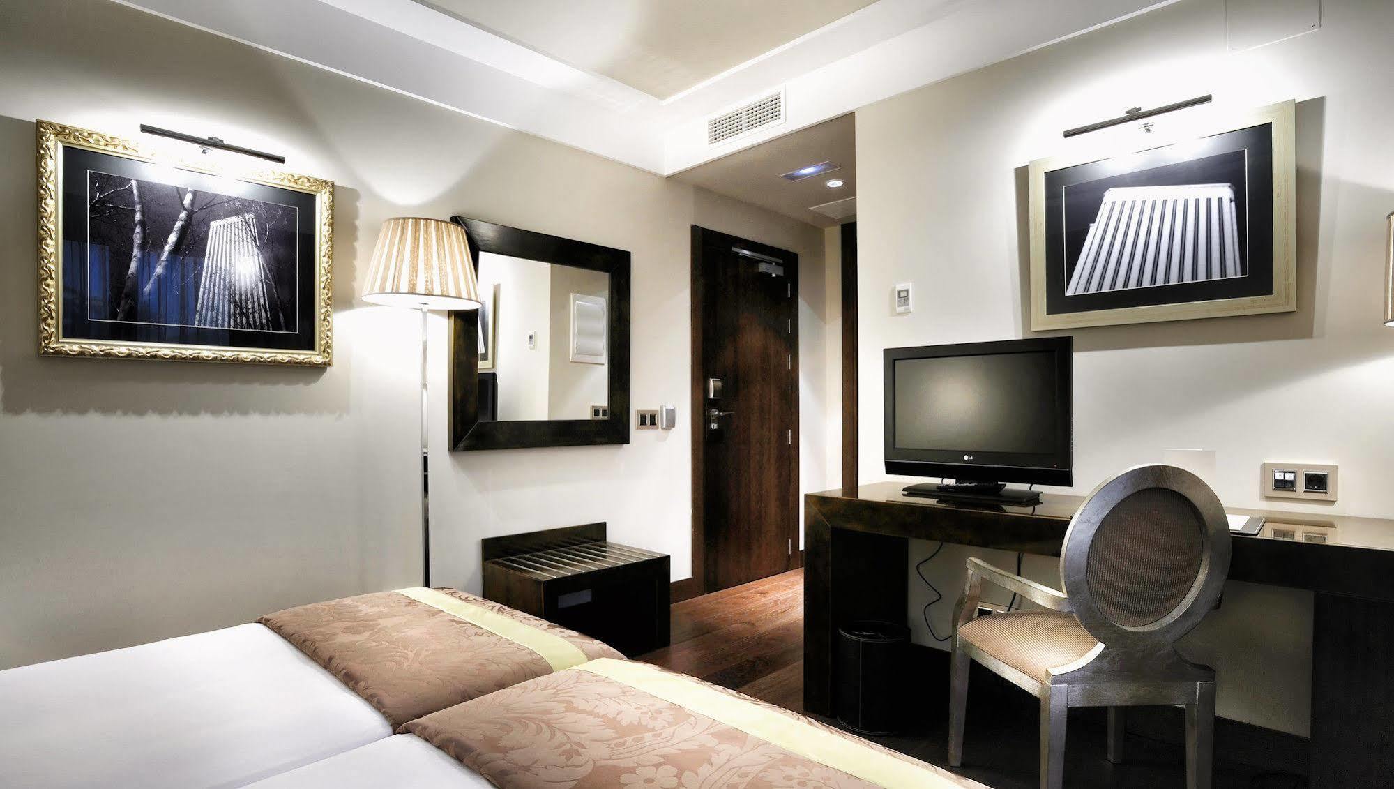 Dehesa Real Hotel Madrid Ngoại thất bức ảnh