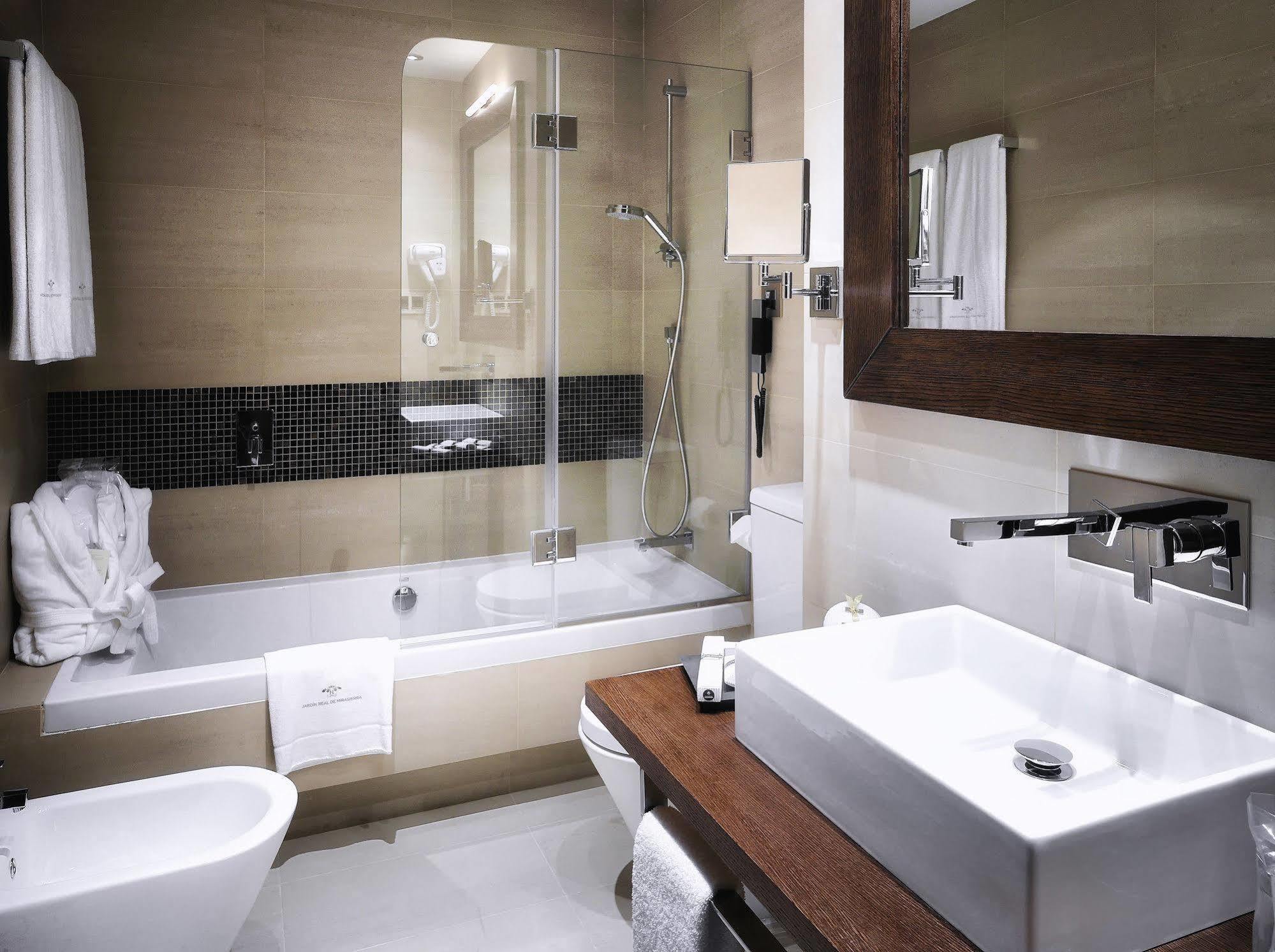 Dehesa Real Hotel Madrid Ngoại thất bức ảnh